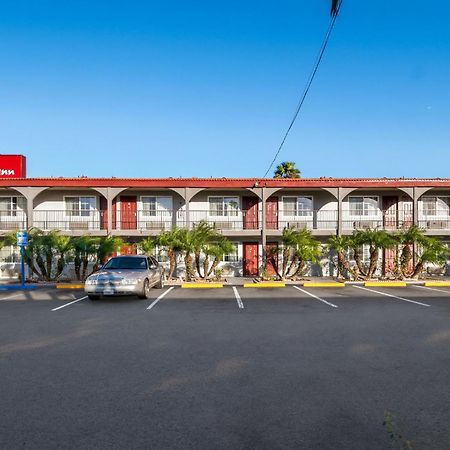 Red Roof Inn Los Angeles - Беллфлавер Екстер'єр фото