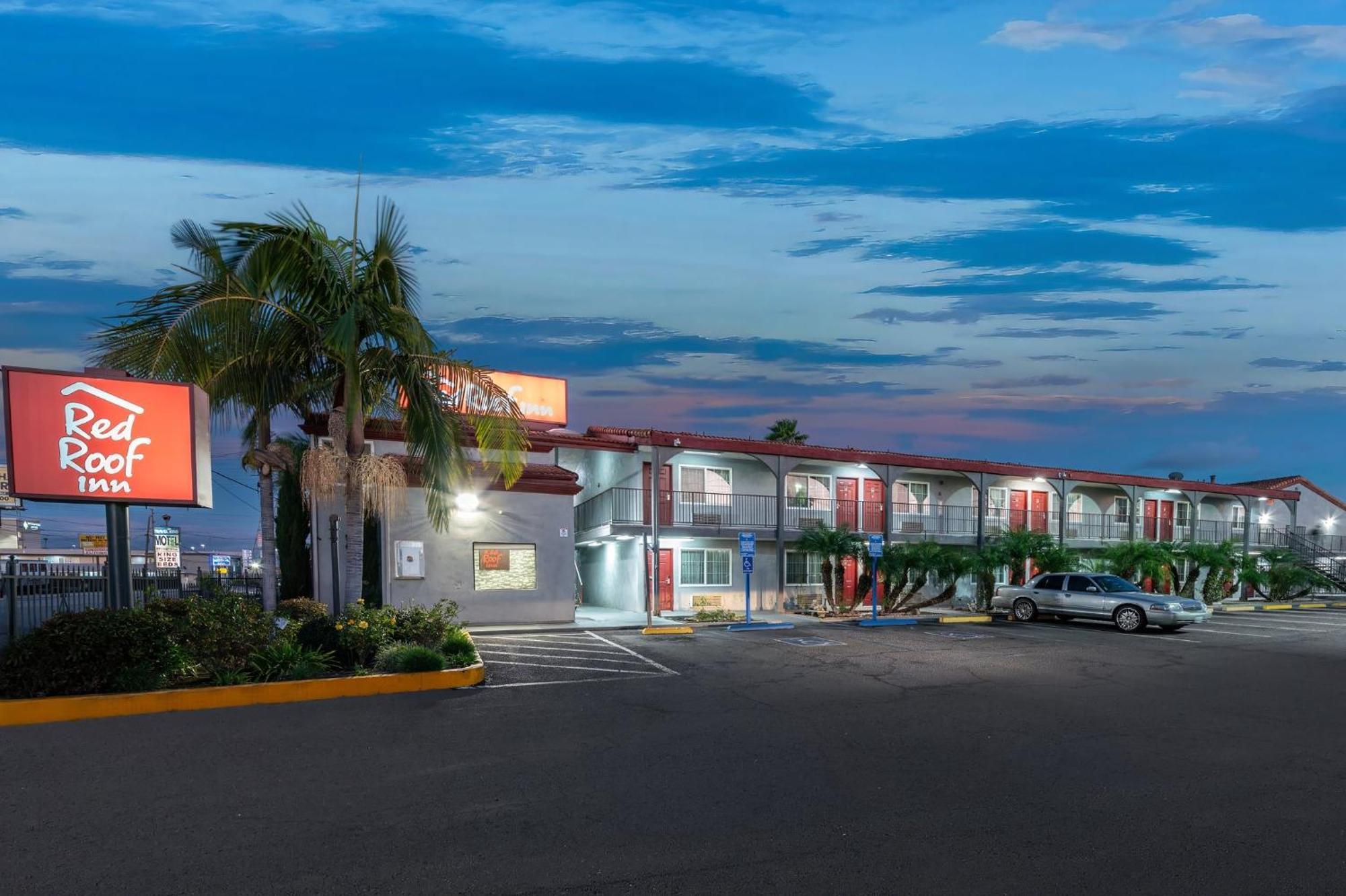 Red Roof Inn Los Angeles - Беллфлавер Екстер'єр фото